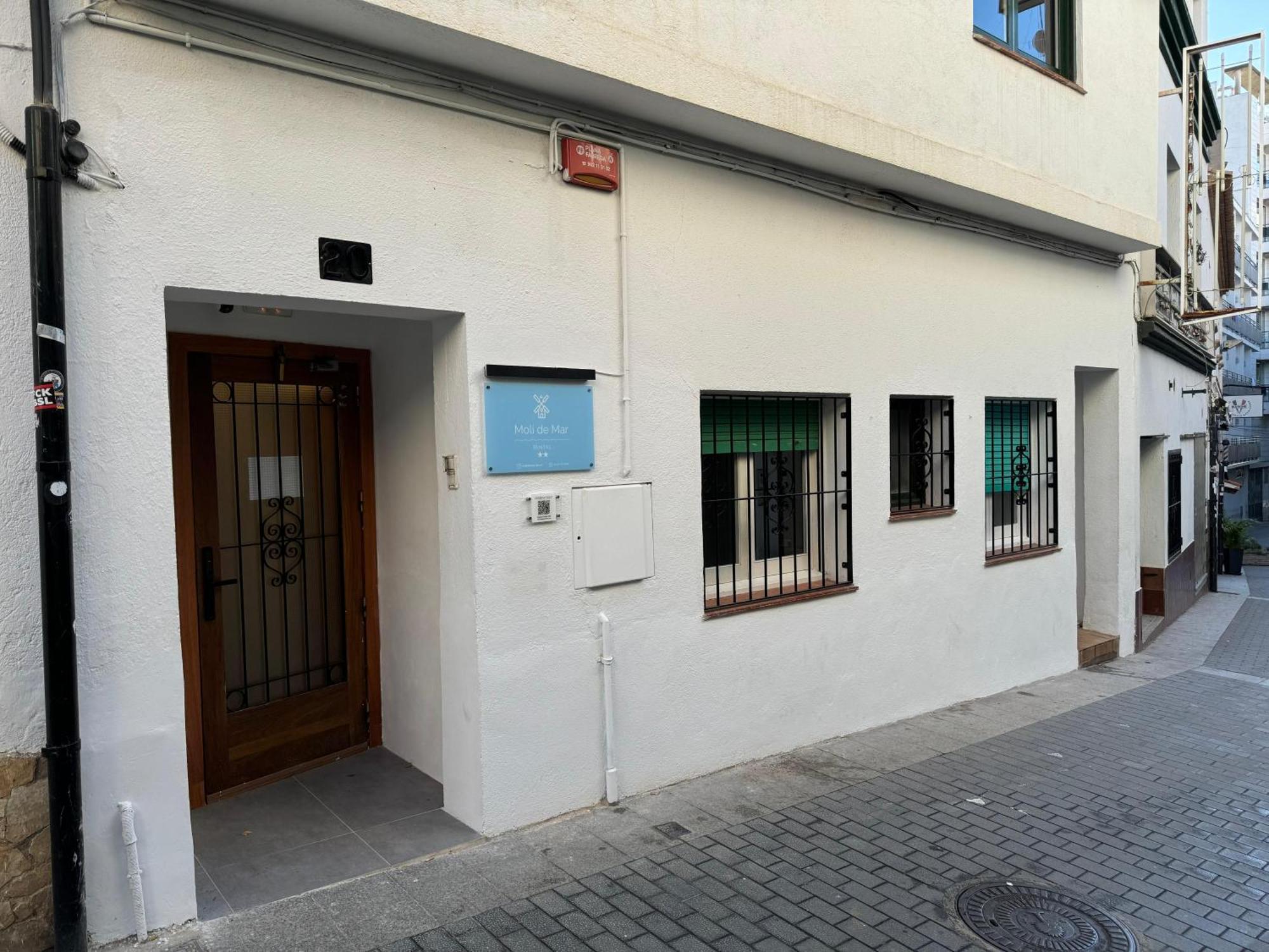 Hostal Y Apartamento Moli De Mar Lloret de Mar Bagian luar foto