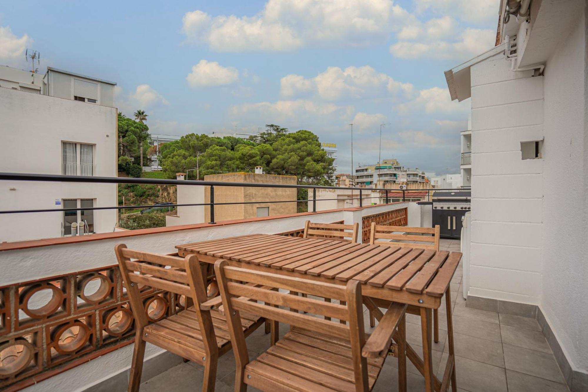 Hostal Y Apartamento Moli De Mar Lloret de Mar Bagian luar foto