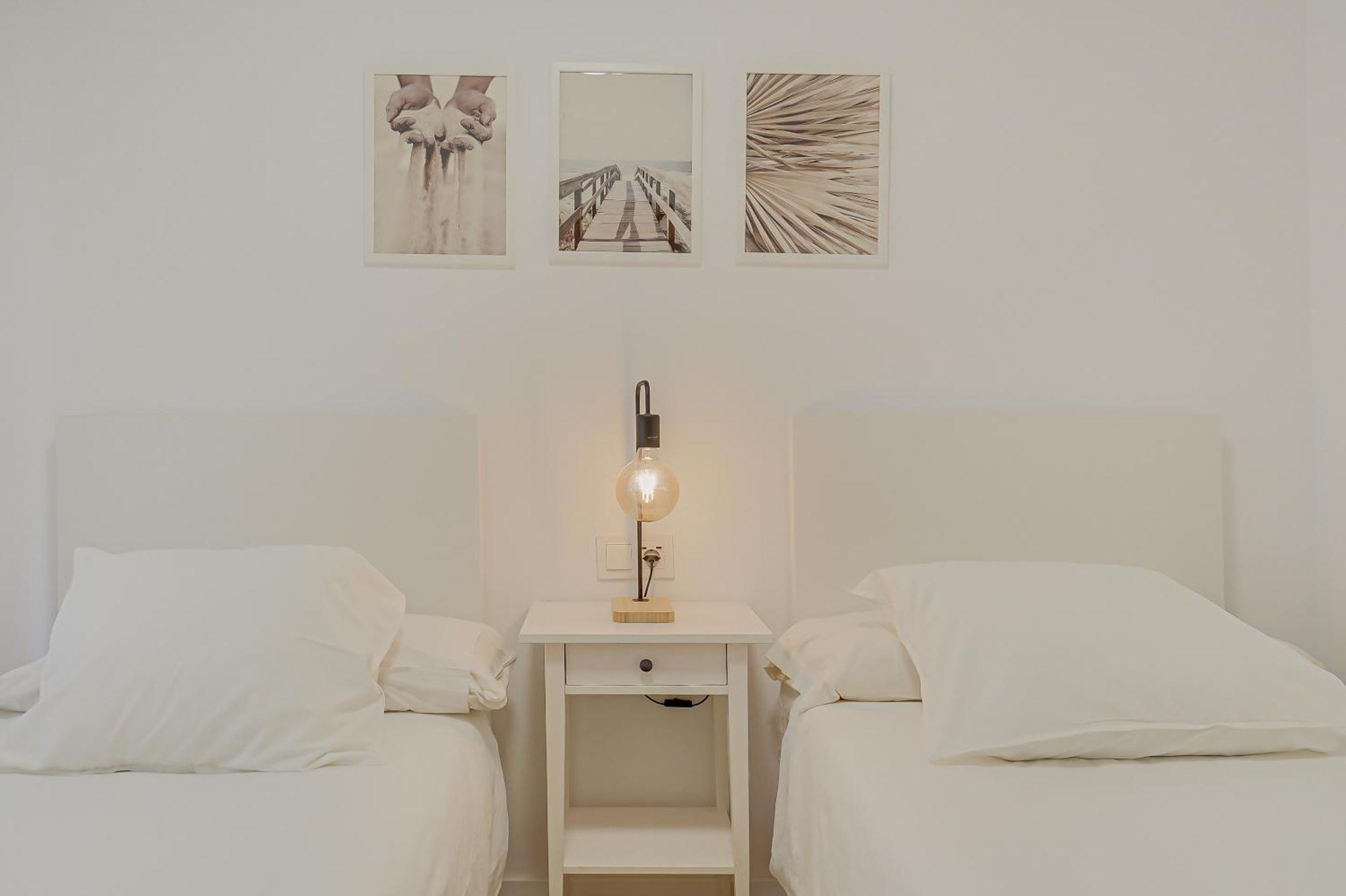 Hostal Y Apartamento Moli De Mar Lloret de Mar Bagian luar foto