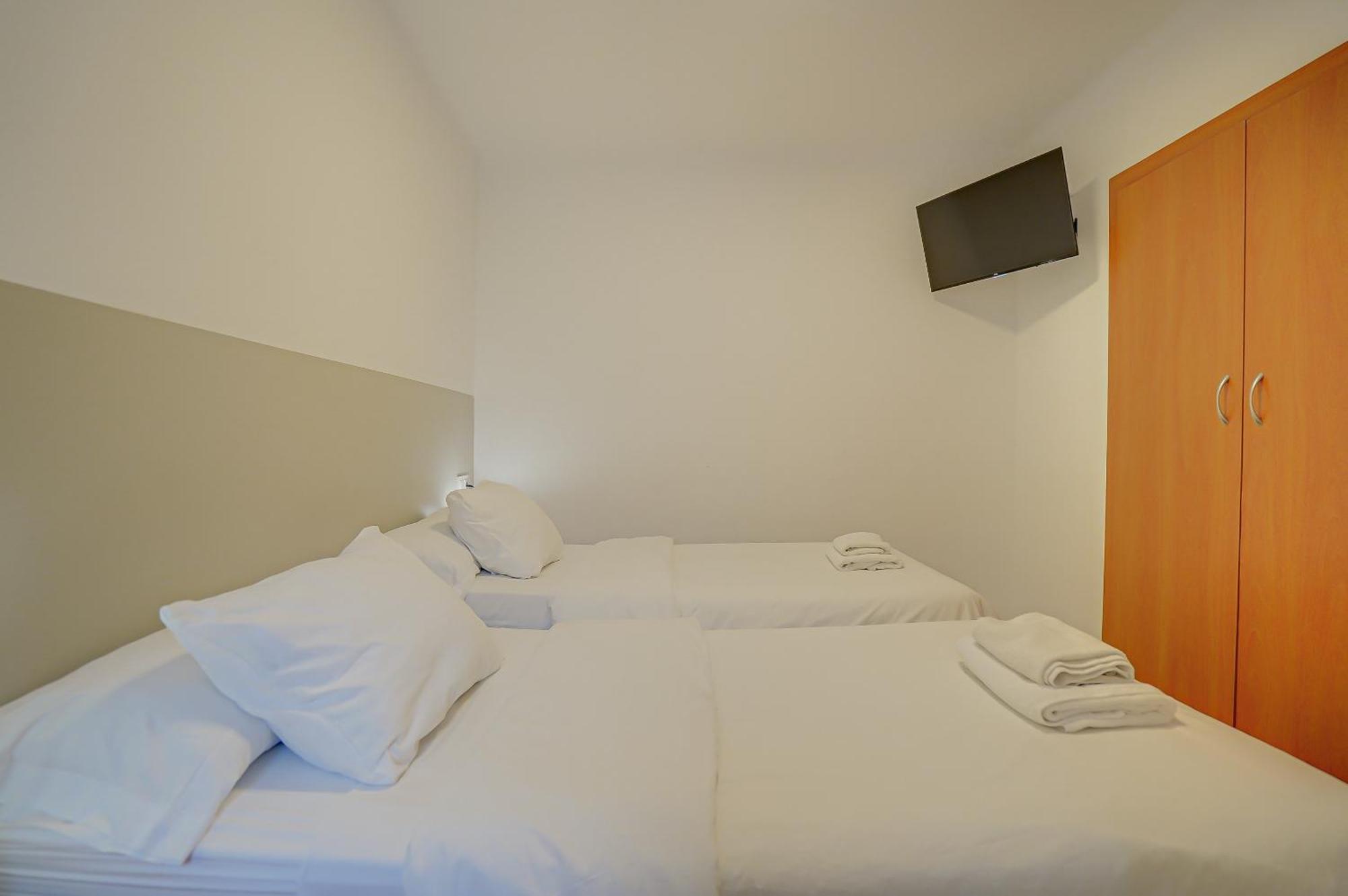 Hostal Y Apartamento Moli De Mar Lloret de Mar Ruang foto